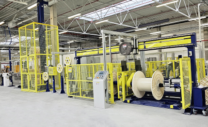 Extrusiemachine voor draad- en kabelmantels